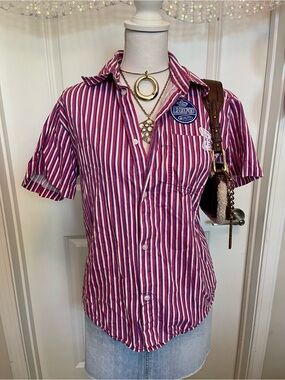 Guru : Y2K Striped Button Up Shirt!!